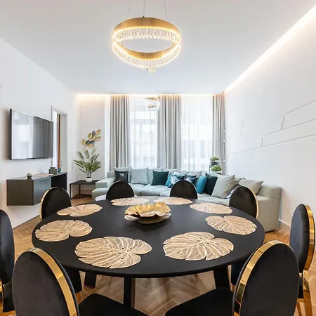 Four Bedrooms Luxury Design Apartment At Fashion Street Budapest Exterior photo