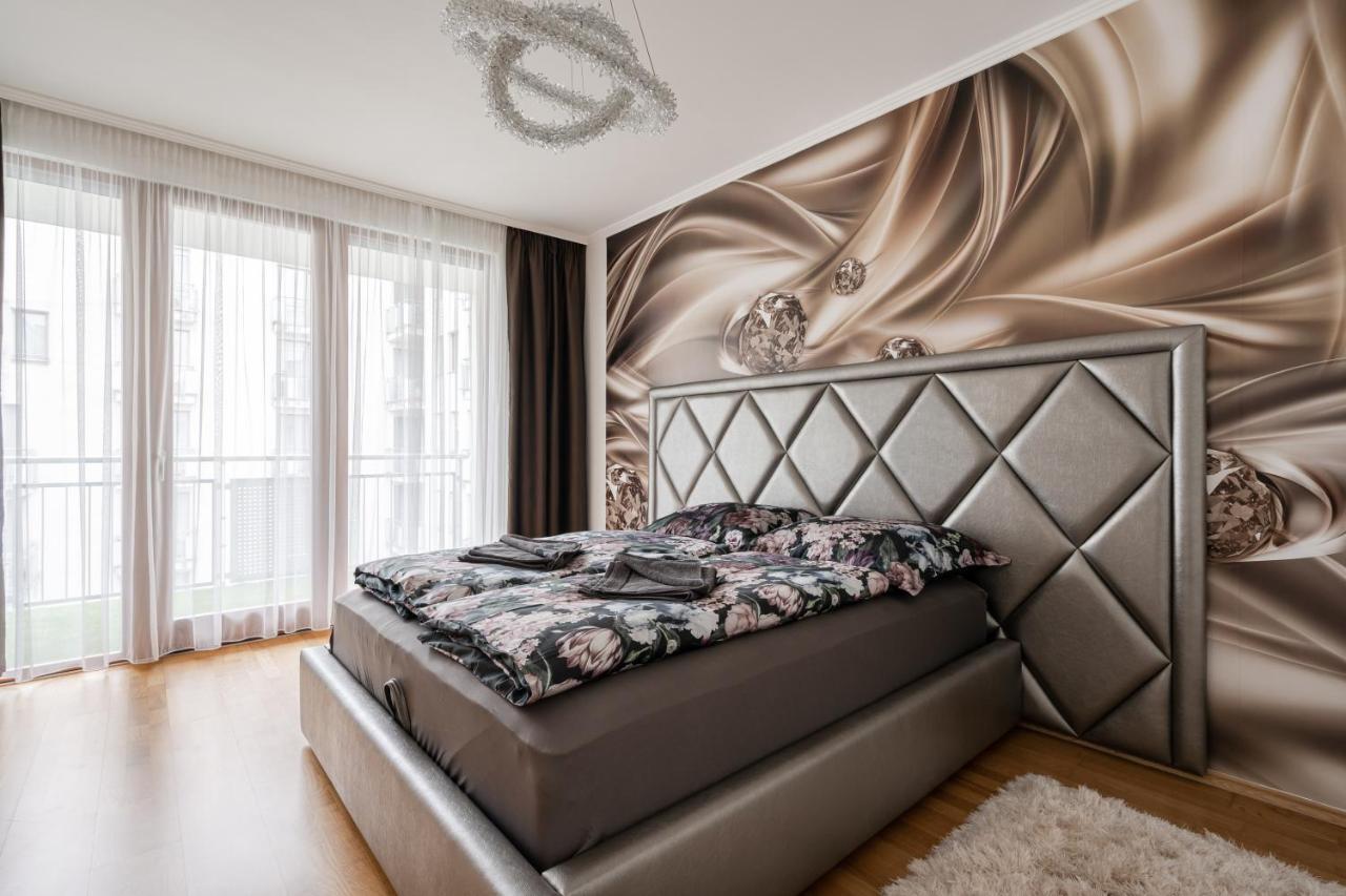 Apartament Four Bedrooms Luxury Design Apartment At Fashion Street Budapesta