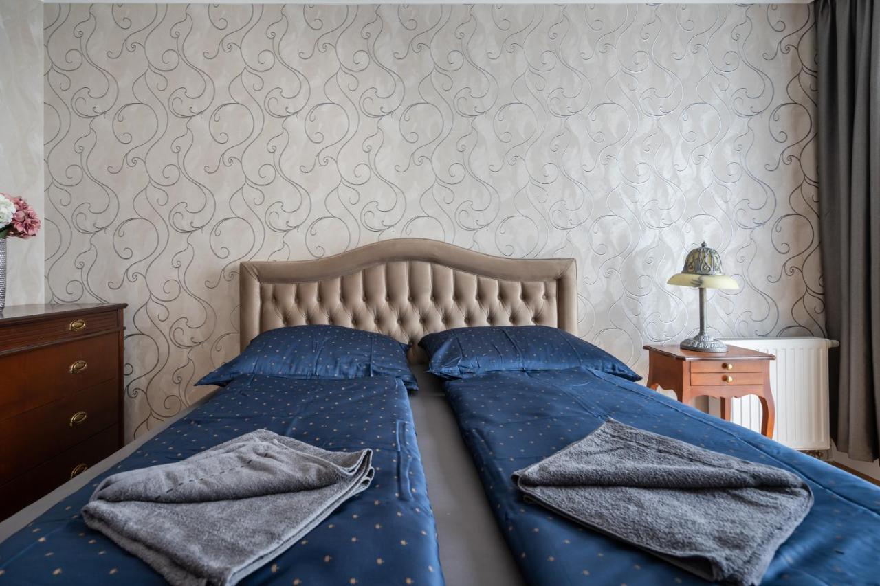 Four Bedrooms Luxury Design Apartment At Fashion Street Apartament