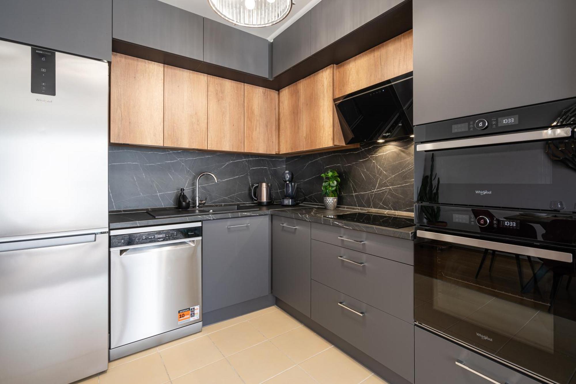 Four Bedrooms Luxury Design Apartment At Fashion Street Apartament *