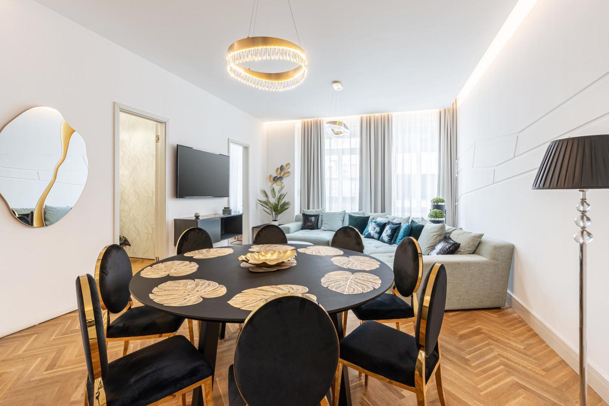 Four Bedrooms Luxury Design Apartment At Fashion Street * Budapesta