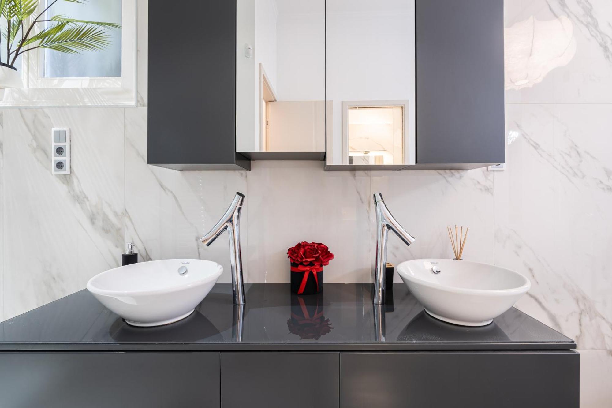 Four Bedrooms Luxury Design Apartment At Fashion Street Apartament