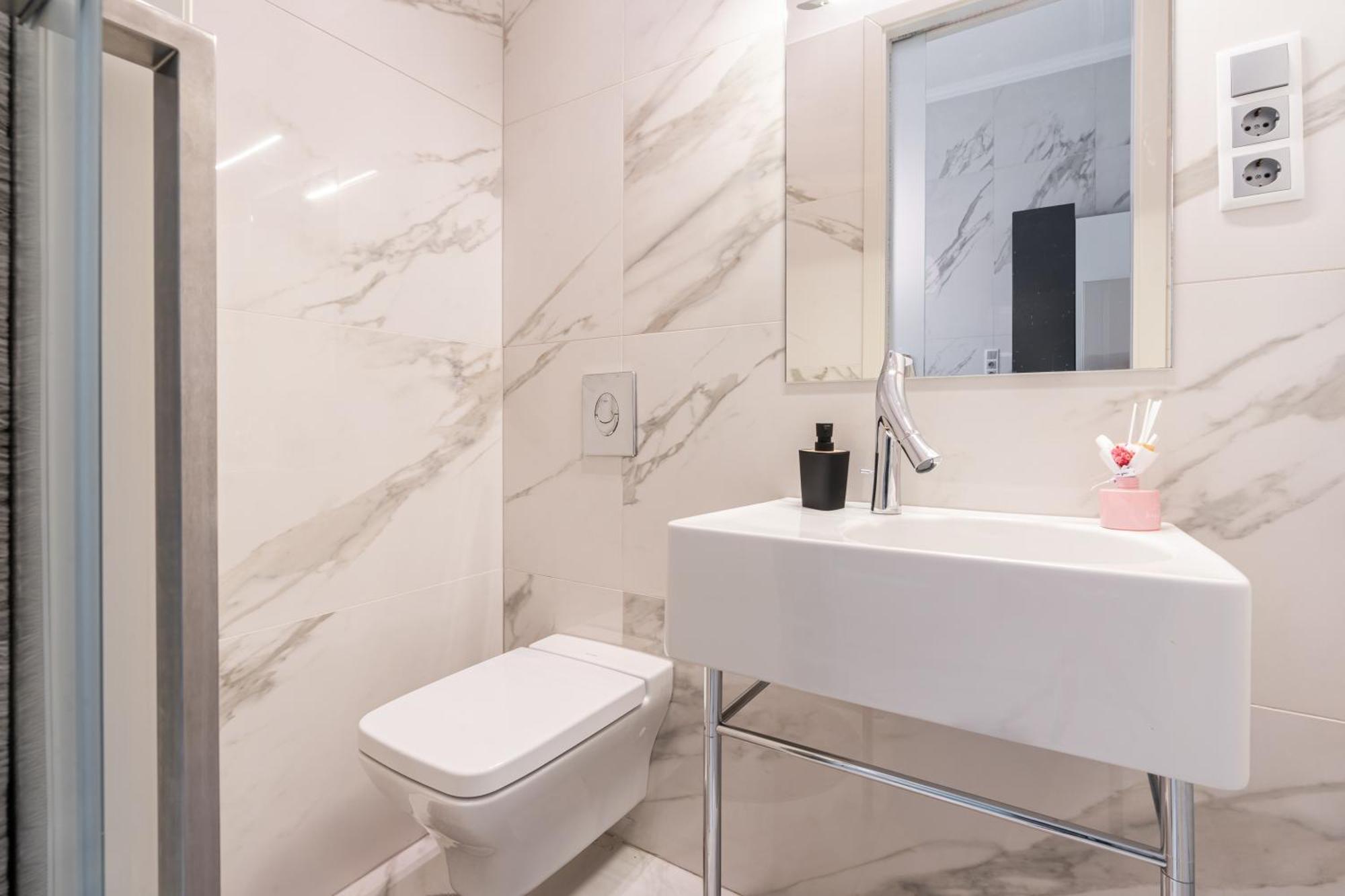 Four Bedrooms Luxury Design Apartment At Fashion Street דירה *
